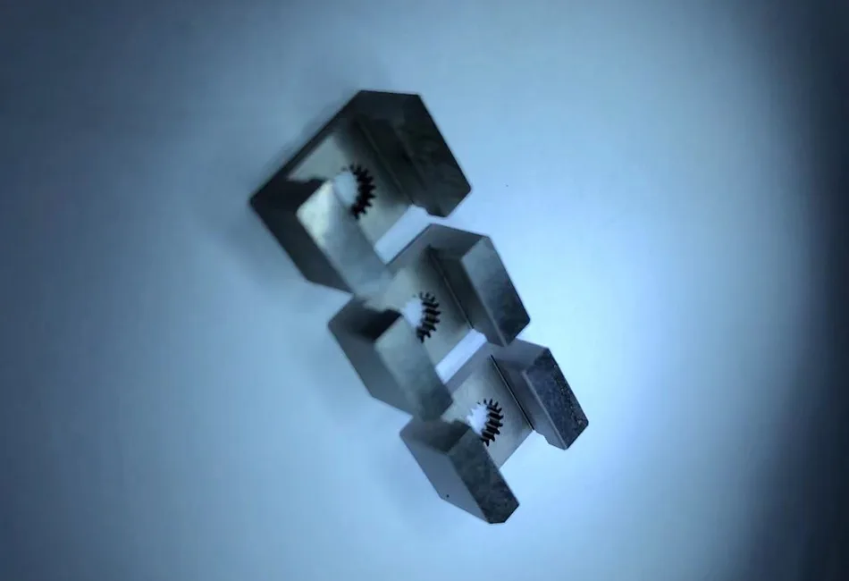 ギアワイヤー放電加工部品の特徴