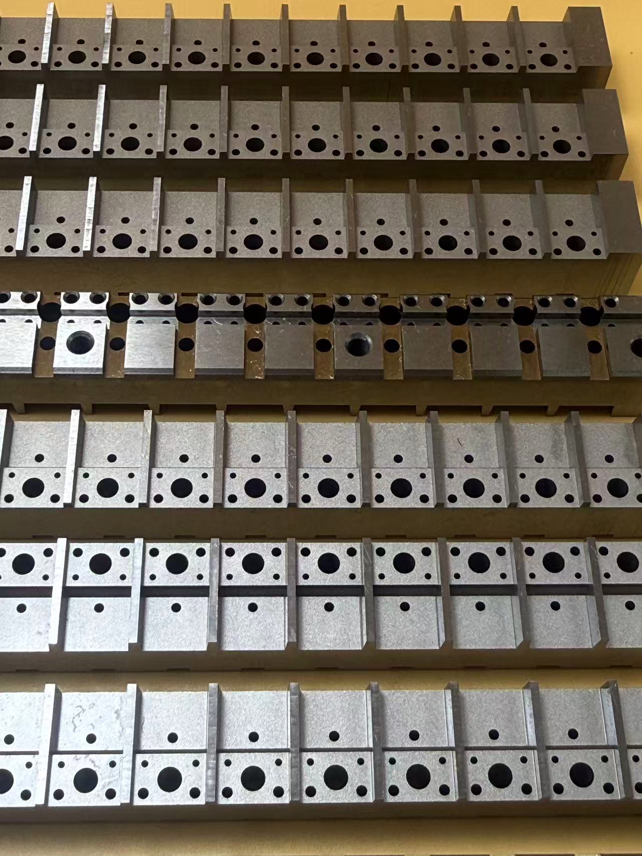 オイルカット加工の応用分野は何ですか？